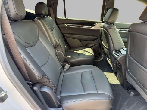 Used 2023 Cadillac XT6 Premium Luxury w/ Technology Package AWD/4WD image 16