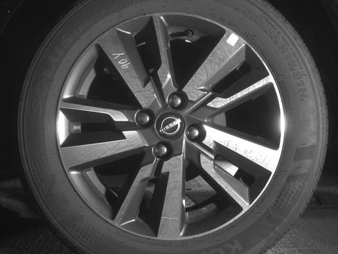 Used 2025 Nissan Versa SV image 14