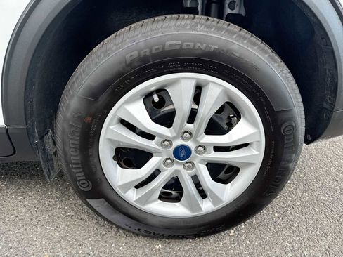 Used 2022 Ford Escape S image 19