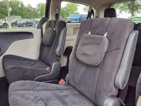 Used 2013 Dodge Grand Caravan SE FWD image 5