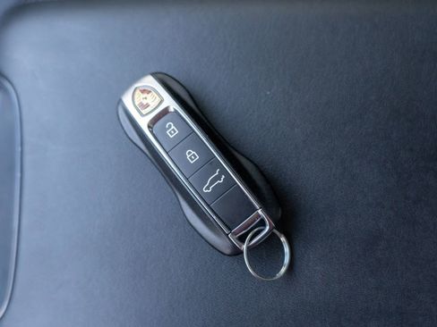 Used 2023 Porsche Cayenne S image 31