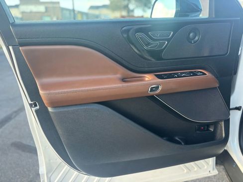 Used 2023 Lincoln Aviator Reserve w/ Equipment Group 201A image 9