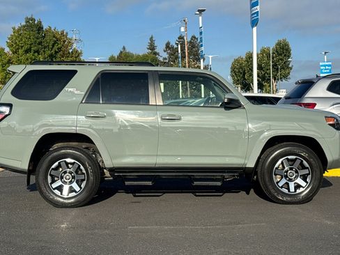 Used 2023 Toyota 4Runner TRD Off-Road AWD/4WD image 8