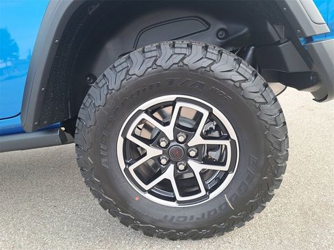 New 2025 Jeep Wrangler Unlimited Rubicon w/ Steel Bumper Group image 32