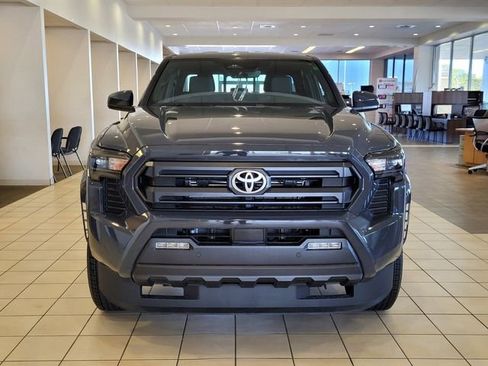 Used 2024 Toyota Tacoma SR5 image 2