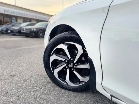 Used 2017 Honda Accord EX-L image 8