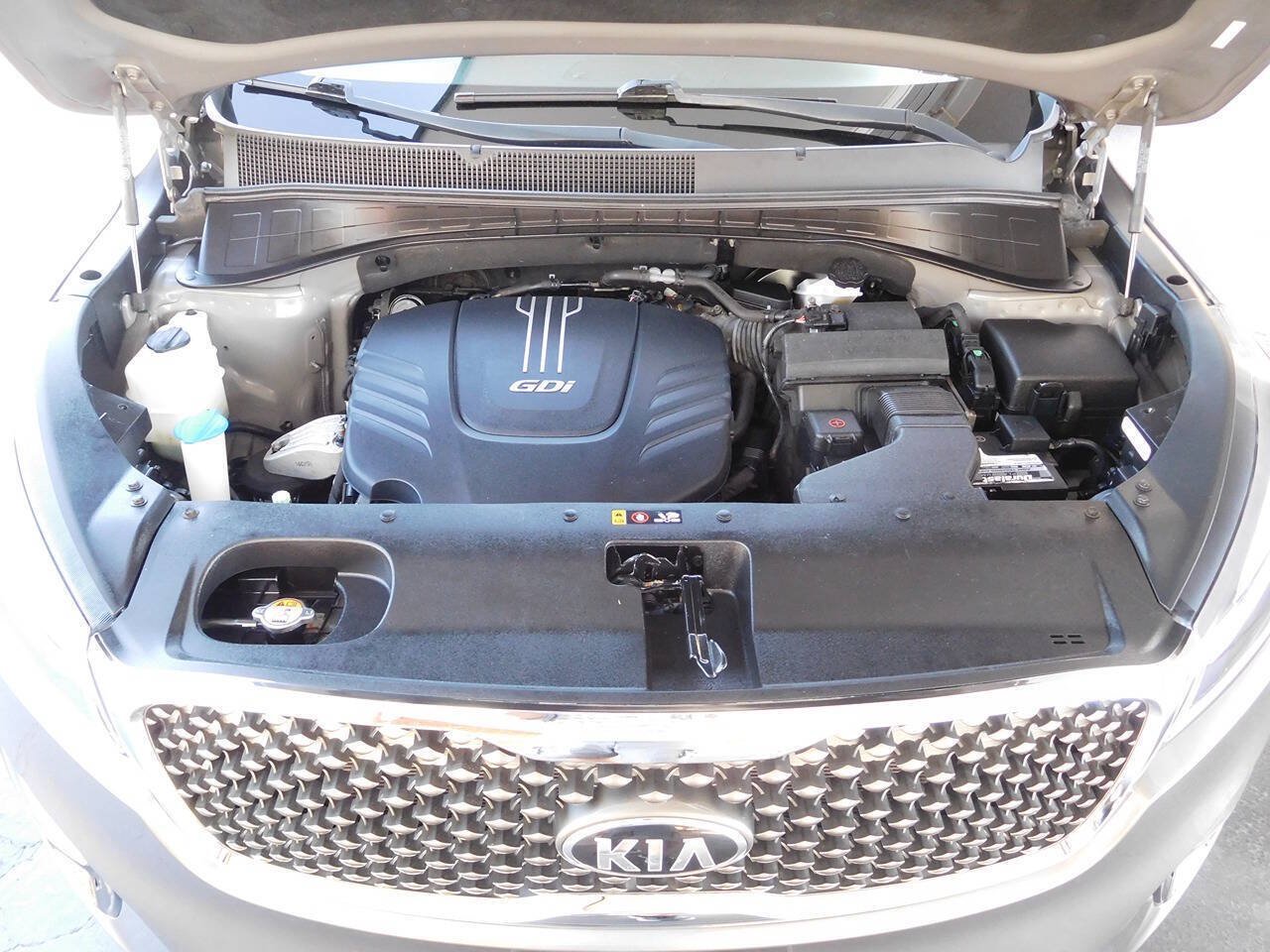 Used 2017 Kia Sorento SX FWD image 18