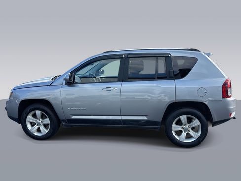 Used 2014 Jeep Compass Latitude w/ All Weather Capability Group image 4