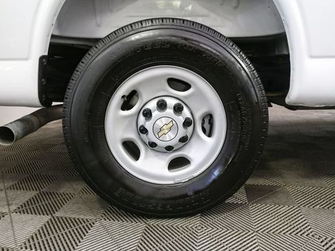 Used 2025 Chevrolet Express 2500 w/ Driver Convenience Package RWD image 14