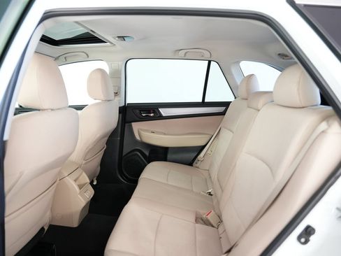 Used 2019 Subaru Outback 2.5i Premium AWD/4WD image 40