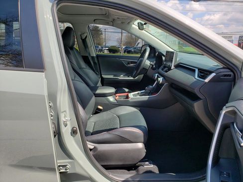 Used 2020 Toyota RAV4 TRD Off-Road image 18