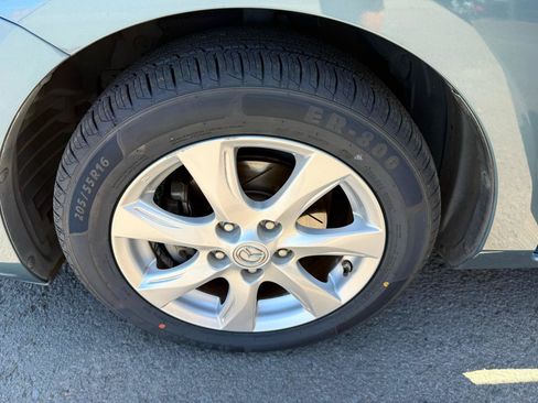 Used 2011 MAZDA MAZDA3 i Touring FWD image 27