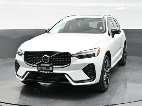 Used 2024 Volvo XC60 B5 Plus image 2