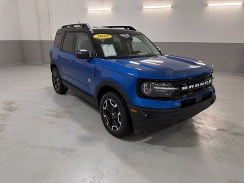 Used 2022 Ford Bronco Sport Outer Banks w/ Tech Package AWD/4WD image 4