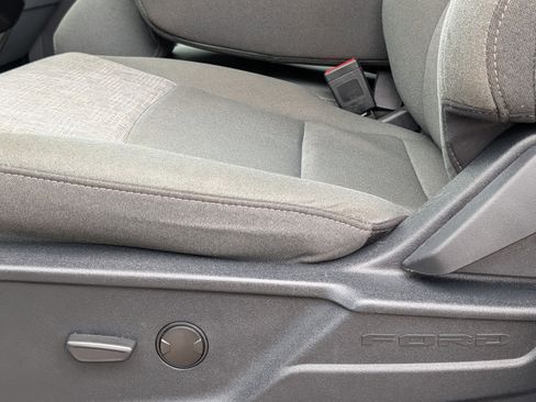 Used 2025 Ford F250 XLT image 12