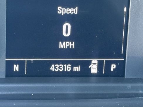 Used 2023 Chevrolet Silverado 1500 Custom image 12