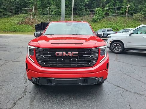 Used 2024 GMC Sierra 1500 Elevation w/ Elevation Premium Package AWD/4WD image 3