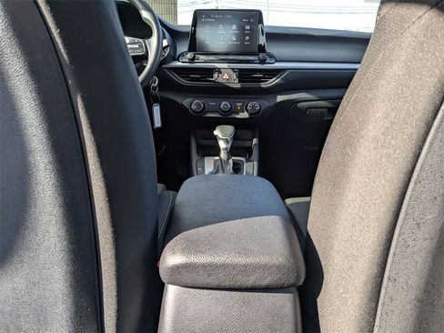 Used 2024 Kia Forte LXS image 28