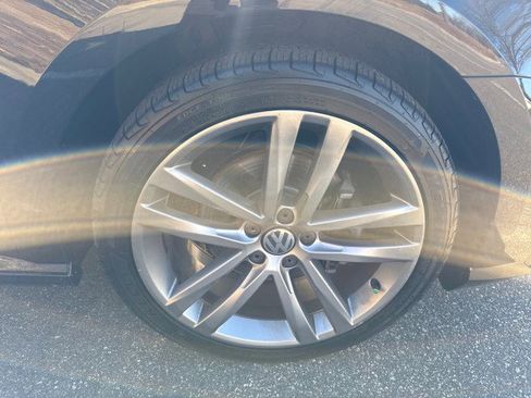 Used 2017 Volkswagen Passat 1.8T R-Line image 10