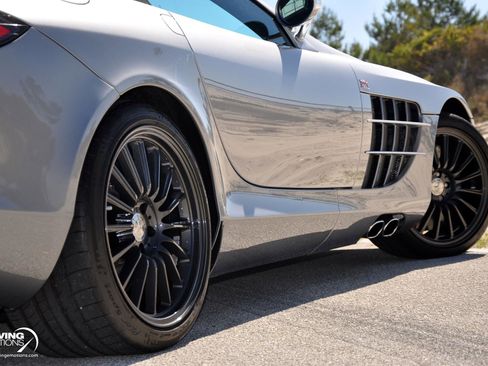 Used 2009 Mercedes-Benz SLR image 40