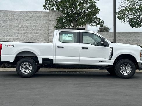 New 2026 Ford F250 XL w/ XL Off-Road Package image 3