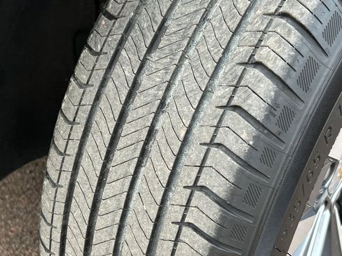 Used 2025 Chevrolet Equinox LT w/ Convenience Package II image 27