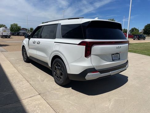 New 2026 Kia Carnival EX FWD image 7