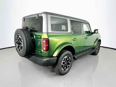 New 2025 Ford Bronco Outer Banks image 7