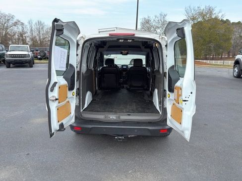 Used 2022 Ford Transit Connect XL image 17