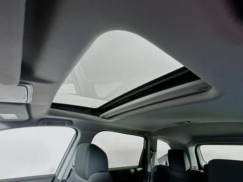 Used 2017 Honda CR-V EX image 25