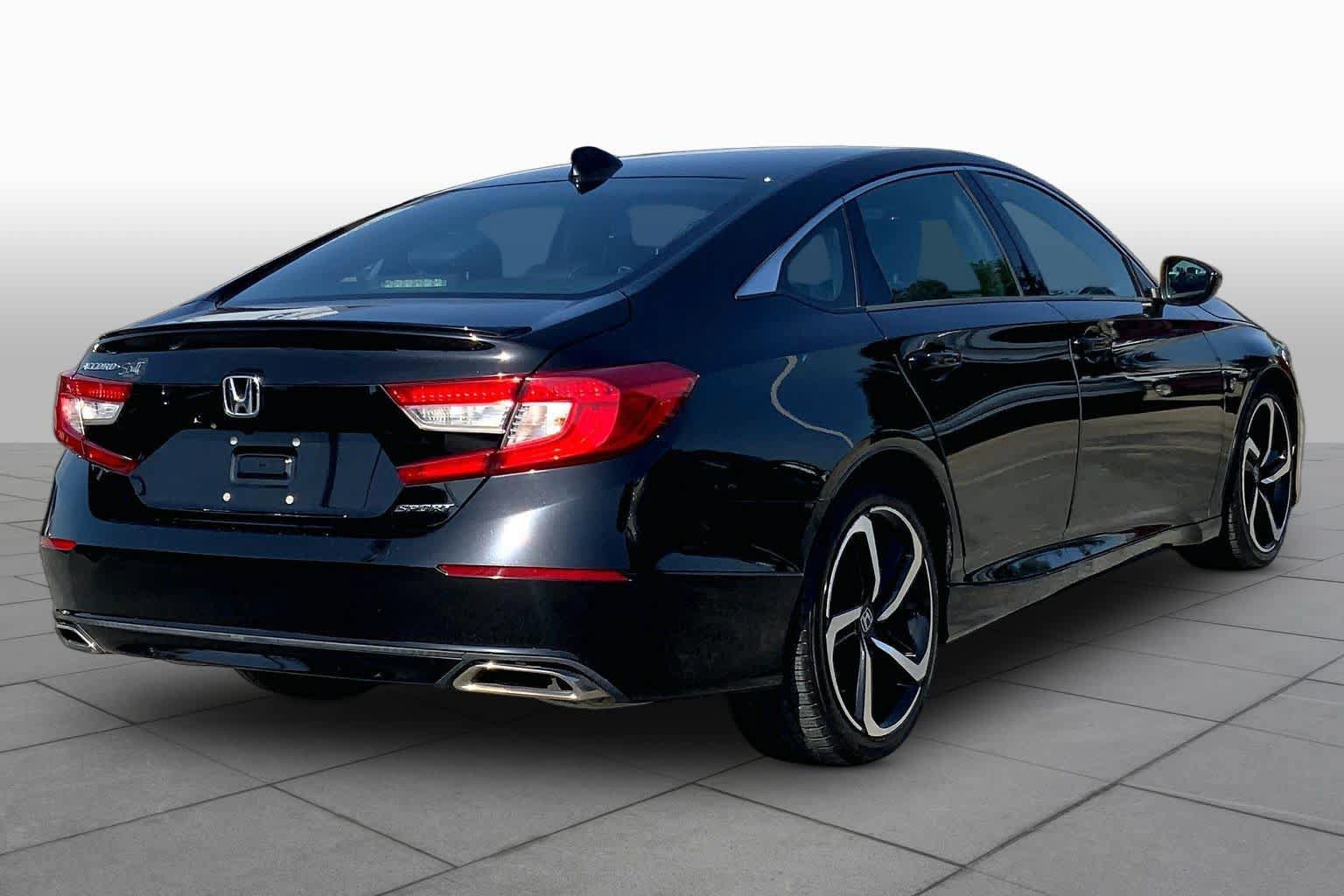 Used 2018 Honda Accord Sport image 13
