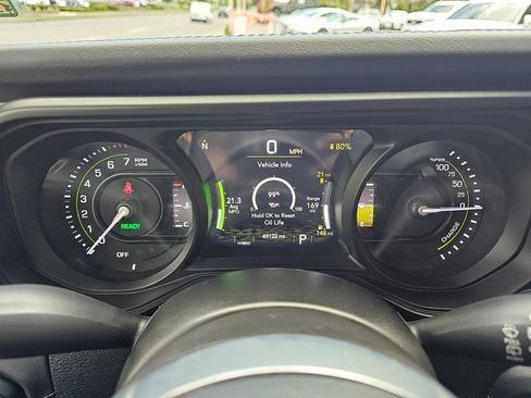 Used 2024 Jeep Wrangler Unlimited Sahara AWD/4WD image 20