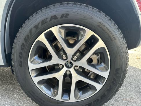 Used 2022 Land Rover Defender 110 XS Edition image 7