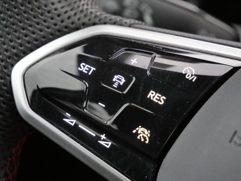 Certified 2024 Volkswagen GTI S image 33