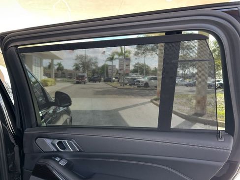 Used 2025 BMW X7 xDrive40i image 51