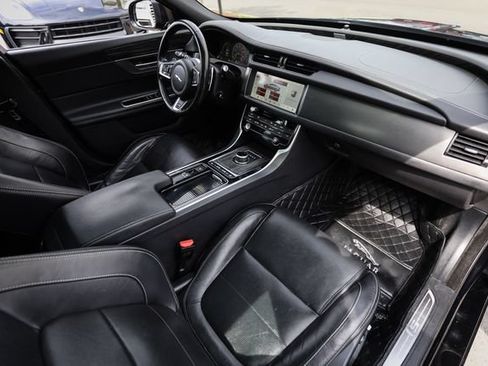 Used 2018 Jaguar XF S AWD/4WD image 74