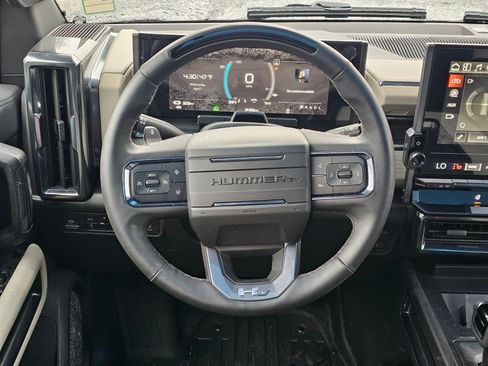 New 2026 GMC Hummer EV SUV w/ LPO, Dark Essentials Package AWD/4WD image 16