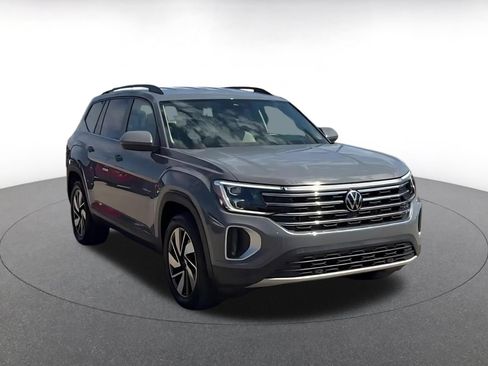 Used 2026 Volkswagen Atlas SE AWD/4WD image 2