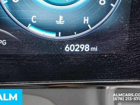 Used 2024 Hyundai Elantra SEL FWD image 55