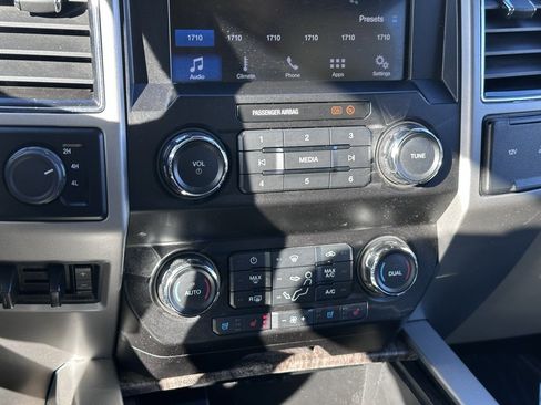 Used 2019 Ford F350 Lariat image 14