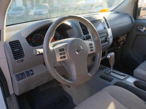 Used 2017 Nissan Frontier SV RWD image 13