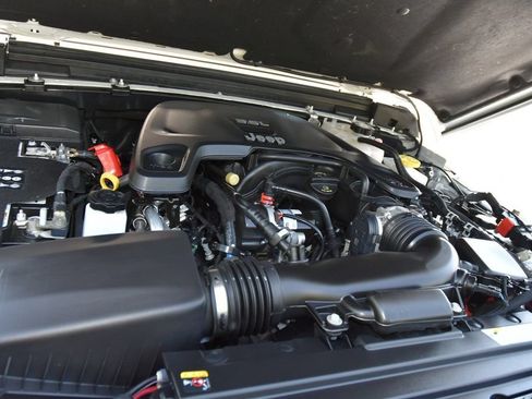 Used 2021 Jeep Wrangler Unlimited Sport AWD/4WD image 35