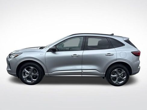 Used 2023 Ford Escape ST-Line w/ Tech Pack #1 AWD/4WD image 2