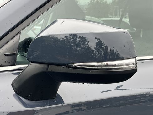 Used 2024 Toyota Grand Highlander XLE image 40