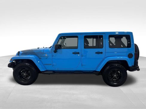 Used 2017 Jeep Wrangler Unlimited Sahara AWD/4WD image 14