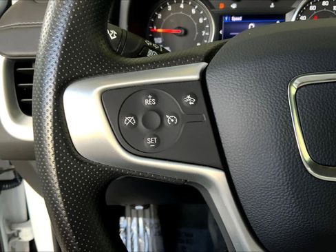 Used 2023 GMC Terrain SLE w/ Driver Convenience Package image 22