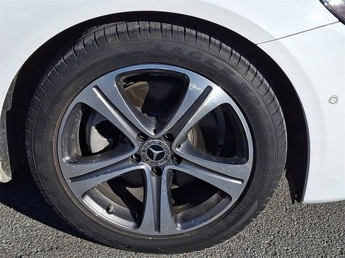 Used 2019 Mercedes-Benz E 300 E 300 image 9