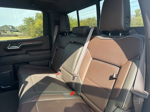 Used 2024 GMC Sierra 1500 Denali w/ Technology Package image 32