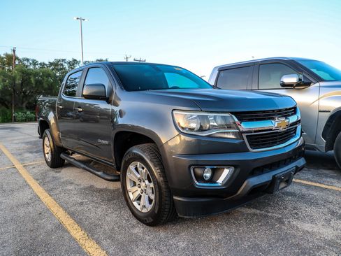 Used 2016 Chevrolet Colorado LT w/ LT Convenience Package RWD image 6