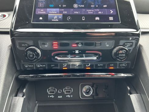 New 2025 Jeep Grand Cherokee image 12